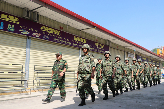 中越边境：两国公安边防部队举行边境联合巡逻