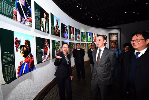 美国驻成都总领事林杰伟首访云南：要继续密切与云南的合作