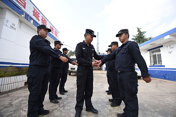 云南石林铁警积极开展辅警警务实战化训练