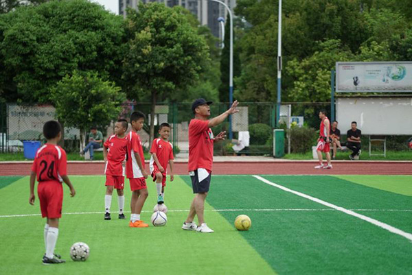 云南41名足球小将开启欧洲集训之旅